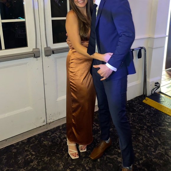 Worn once dress - Picture 2 of 2